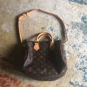 Louis Vuitton Speedy